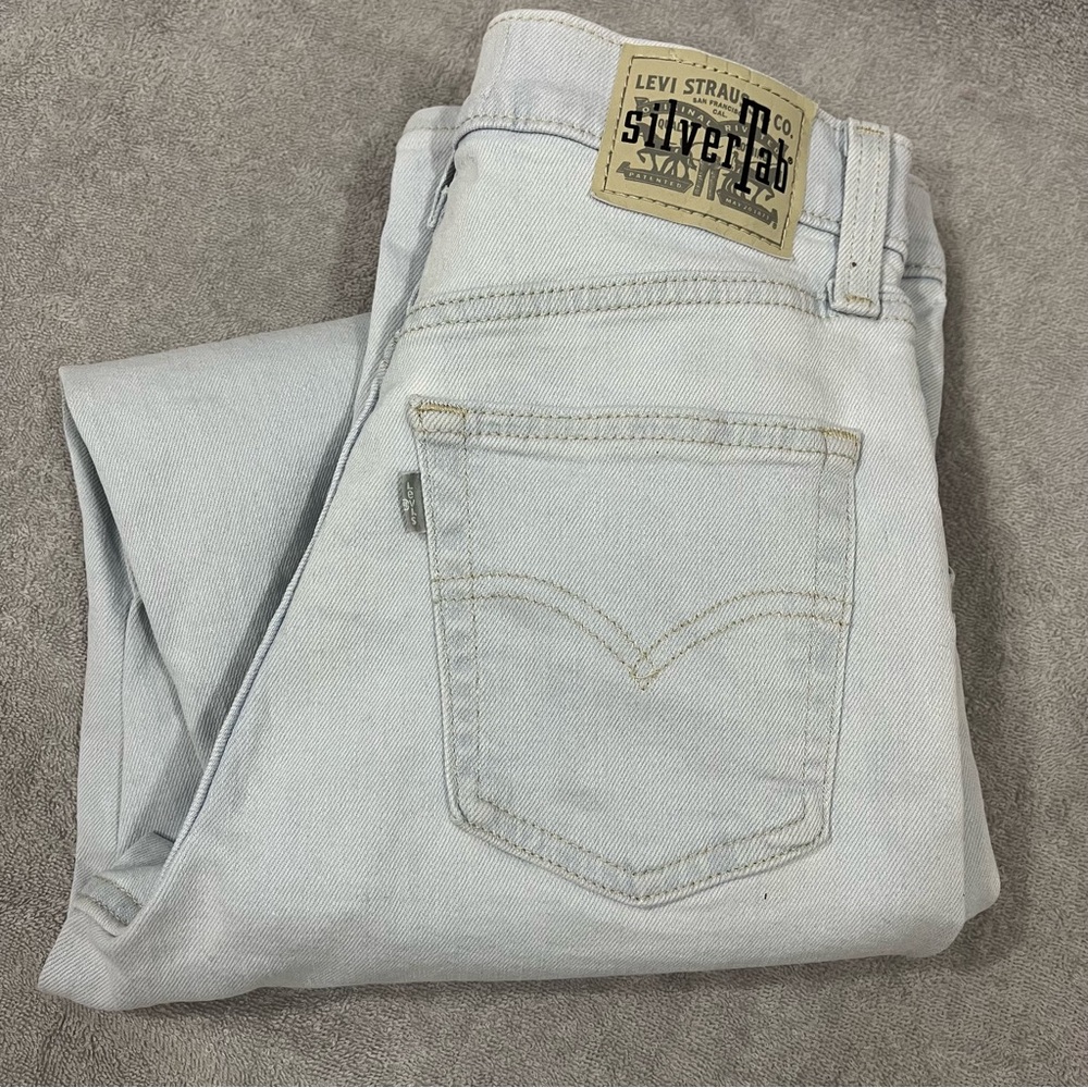 Levi's SilverTab Mom Jeans Women's 26 Light Wash Blue Stretch Denim